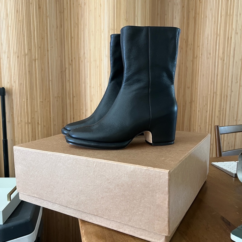 Lauren Manoogian Black Leather Mid-Heel Ankle Boots